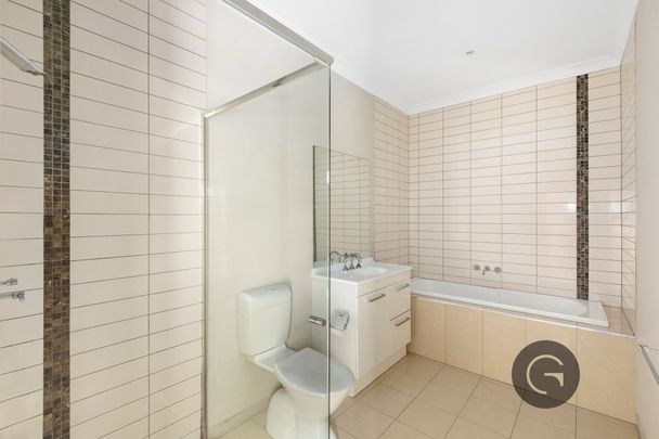 3/142 Kent Road, Pascoe Vale VIC 3044 - Apartment For Rent | Domain - Photo 1