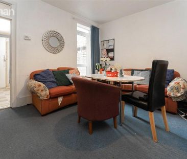 4 bedroom terraced house to rent - Photo 1