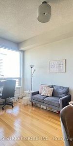 Beautiful 1 bedroom Open concept Wellesley & Shebourne - Photo 4