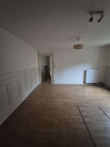 Location Appartement 2 pièces 47m² DOUAI 59500 - Photo 2