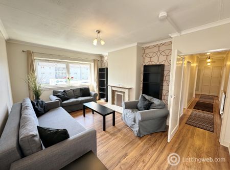 3 Bedroom Flat to Rent - Photo 2