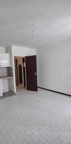 Location Appartement 1 pièce 26m² - Photo 1