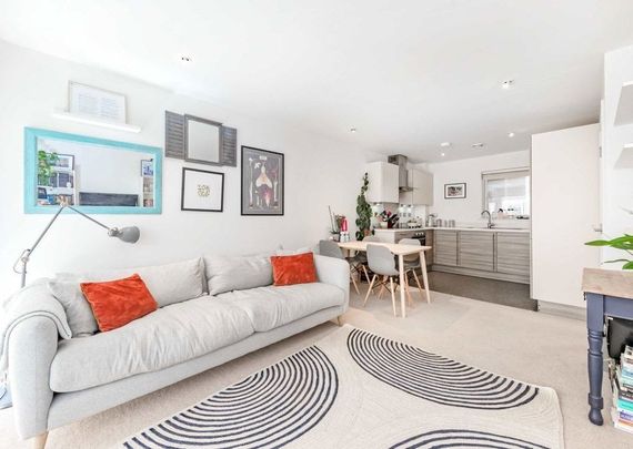 Freda Street - Photo 1