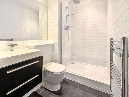 Quarterdeck, Leigh Hill, Leigh On Sea, SS9 - Photo 5