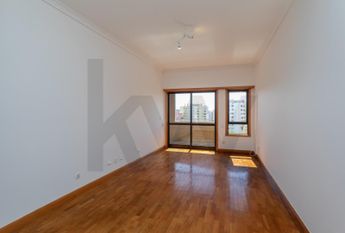 Apartamento T4 em Lisboa