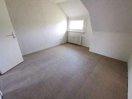 Schöne Wohnung sucht Mieter: praktische 3-Zi.-DG - Photo 2