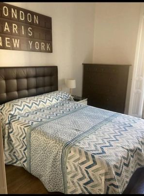 Piso de alquiler en Calle de Cuchilleros, 1, Sol - Photo 1