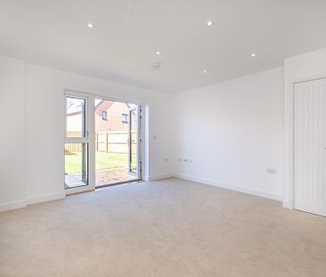 2 bedroom end of terrace house to rent - Photo 1