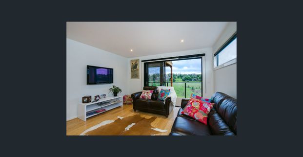 Golf Course Living – 3 Bedroom Home, Moonah Links - Photo 1