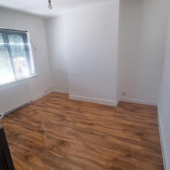 4 bedroom detached house to rent - Photo 1