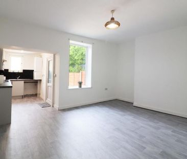 3 bedroom end of terrace house to rent - Photo 6
