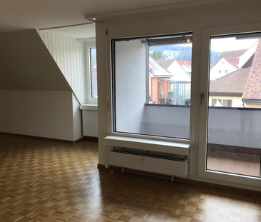 3.5-ZIMMERWOHNUNG AN ZENTRALER LAGE IN AESCH - Foto 2 | Rentumo