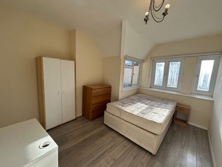 5 Bed Flat, Hendon, NW4 - Photo 2