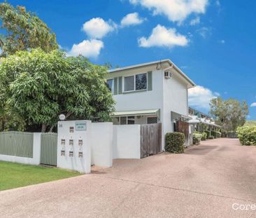 Charming Townhouse Oasis in Railway Estate - Photo 4