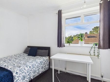 5 bedroom semi-detached house to rent - Photo 5