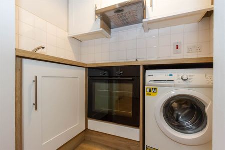 Apartment 87, Trinity Square, Townsend Street, Dublin 2, County Dublin - Photo 4