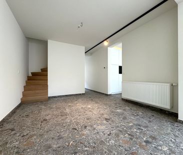 Te huur: recent gerenoveerde woning te Erpe - Photo 2