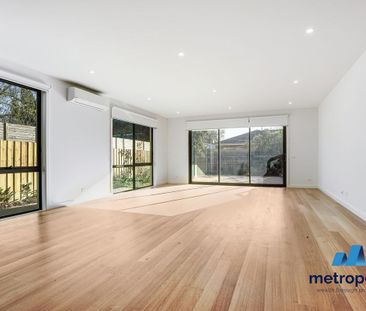 13A Dega Avenue, BENTLEIGH EAST, VIC - Photo 3