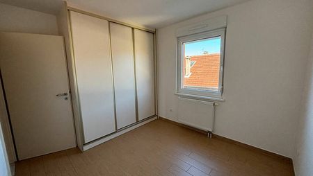 Forbach : Appartement 3 pièces, entièrement rénové à louer - Photo 3