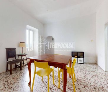 Trilocale piazza Italia, Centro Storico, Neive - Foto 2