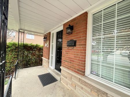 For Lease - 201 Hendon Avenue Unit# Main Floor, Toronto, Ontario - Photo 5