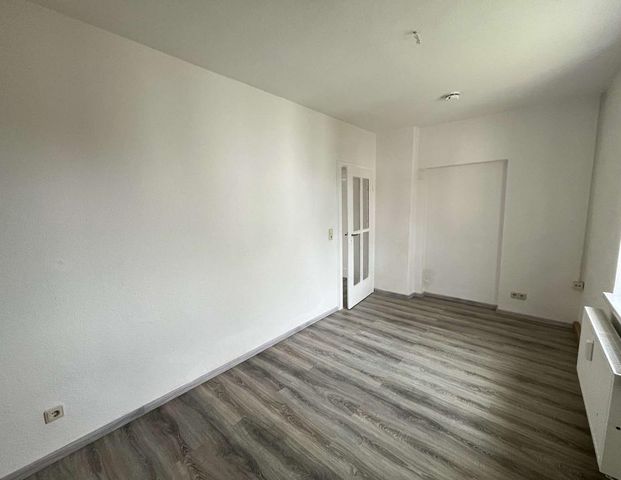 Ruhige, gepflegte Wohnung im Süden von Hainichen - Photo 1