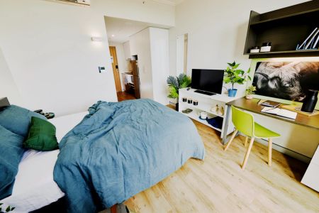 Ultra Studio Apartment-Double Bed with Standard View - Photo 4