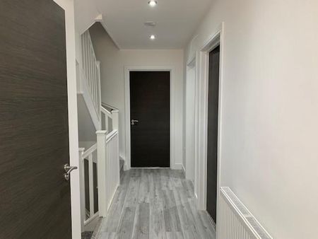 1 bedroom in a house share to rent - Photo 4