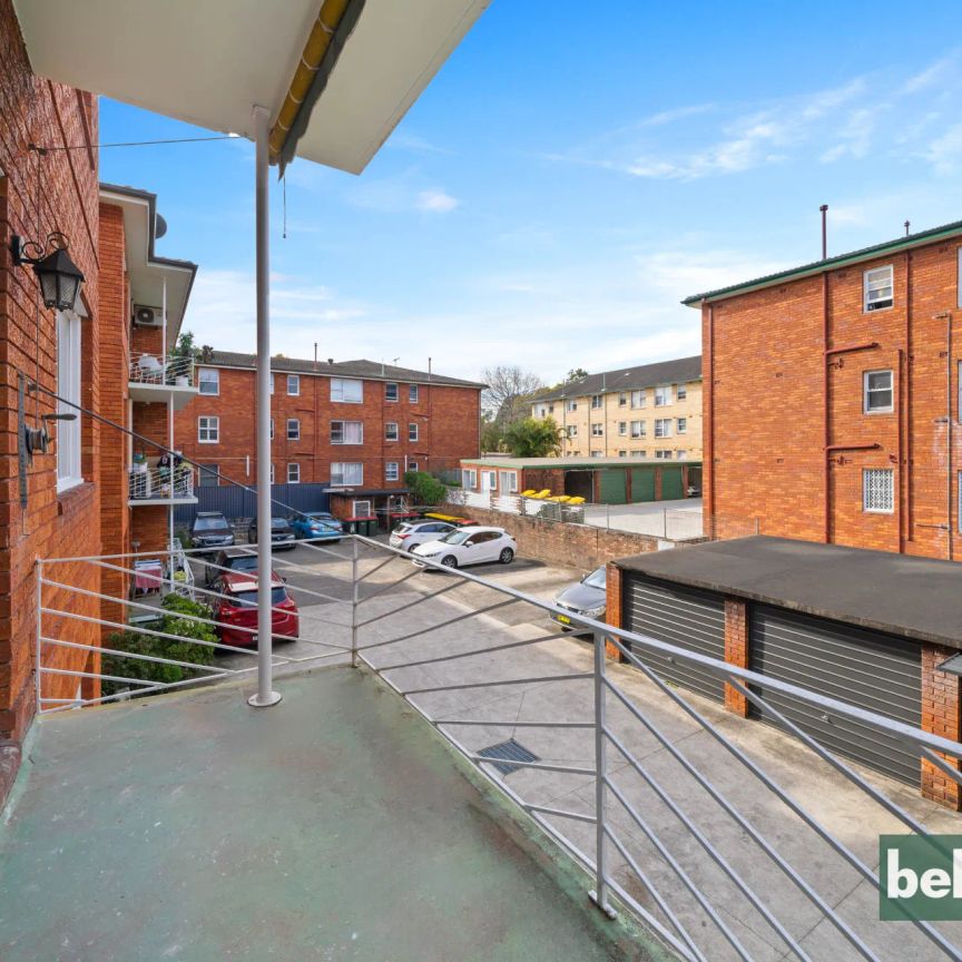 Great Location in a good position! - Photo 1