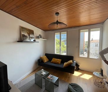 APPARTEMENT T2 - AVENUE DE PARIS - Photo 2