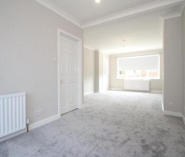 2 bedroom semi-detached house to rent - Photo 5