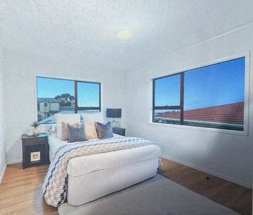 Newly renovated house, fully double glazed. - Photo 4