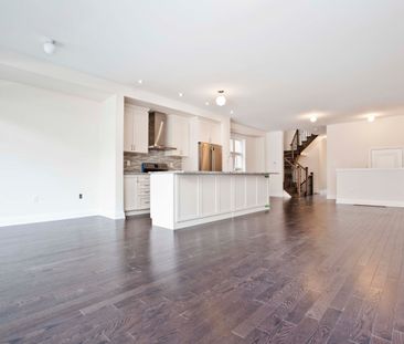 For Lease - 99 Causland Lane, Richmond Hill, Ontario - Photo 1