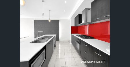 Stylish Family Living with Space, Comfort & Convenience - Photo 2