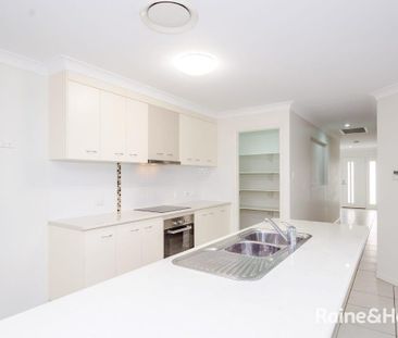 FULLY AIR CONDITIONED FOUR BEDROOM HOME IN LITTLE CREEK ESTATE! - Photo 5