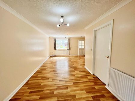 3 bedroom semi-detached house to rent - Photo 2