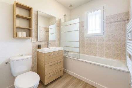 Location Appartement 2 pièces 32m² VILLENEUVE LES AVIGNON 30400 - Photo 5