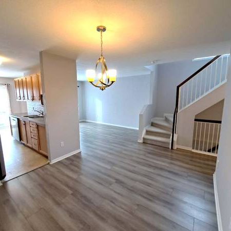 End unit townhouse with 3 beds 2.5 baths-Kanata- Available Immediately - Photo 1