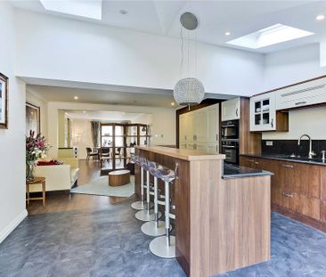 4 bedroom terraced house to rent - Photo 5