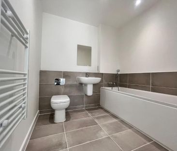 2 bedroom apartment to rent - Photo 4