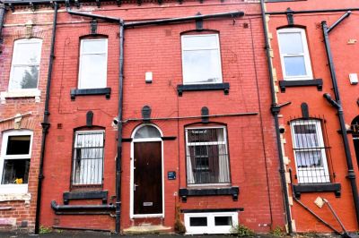 3 bedroom House in Harold Street, Leeds - Photo 1