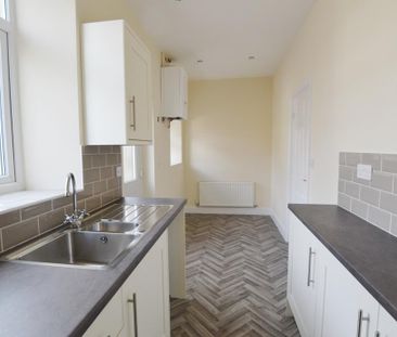 2 bedroom property to rent - Photo 4