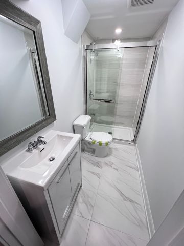 For Lease - 747 Botany Hill Crescent Unit# B, Newmarket, Ontario - Photo 3