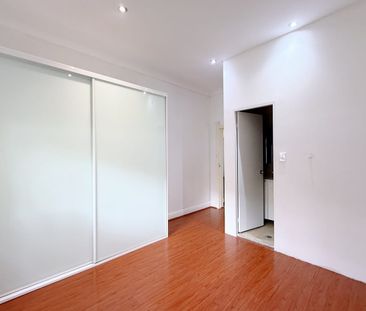 Spacious Family Home with Flexible Rear Studio - Photo 4