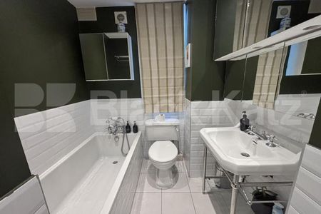 Stylish & contemporary maisonette flooded with natural light - Photo 3