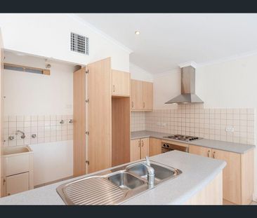 38 Dunks St, Parkside, SA 5063 - Photo 2