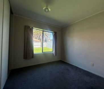 3 Bedrooms in BURSWOOD - Photo 6