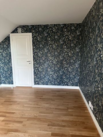 Vallstanäs, Rosersberg - Photo 2