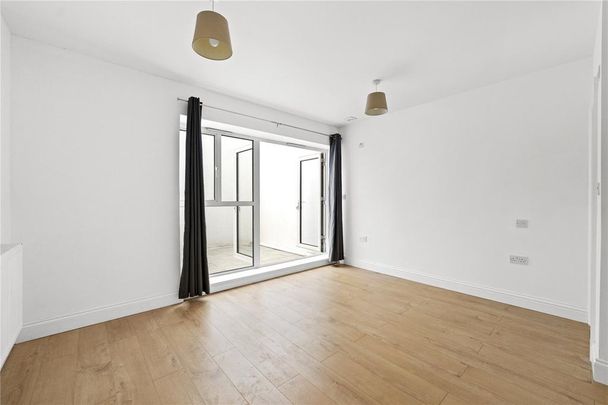 3 bedroom apartment to rent - Photo 1