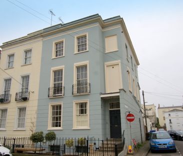 Basement Flat, 32 Montpellier Villas, CHELTENHAM GL502XF - Photo 1